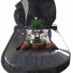 Enojni elegantni klasični nagrobni spomenik iz granita.