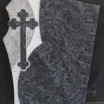 Spomenik s pravoslavnim križem